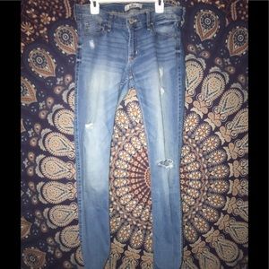 HOLLISTER JEANS
